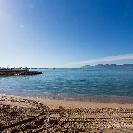 Luxury 2 Bedrooms On La Croisette!